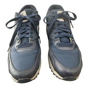 Nike women’s blue air max Sneakers